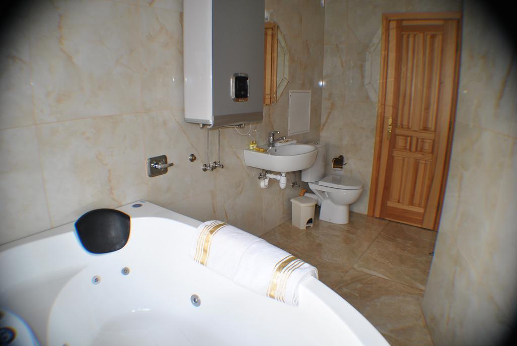 Tvirtove Apartment Vilnius Ngoại thất bức ảnh